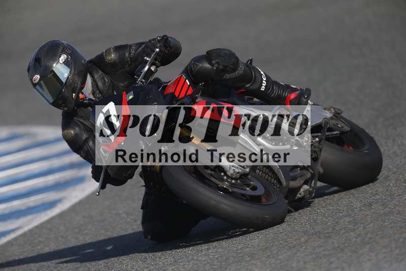 /02 29.01.-02.02.2024 Moto Center Thun Jerez/Gruppe gruen-green/77
